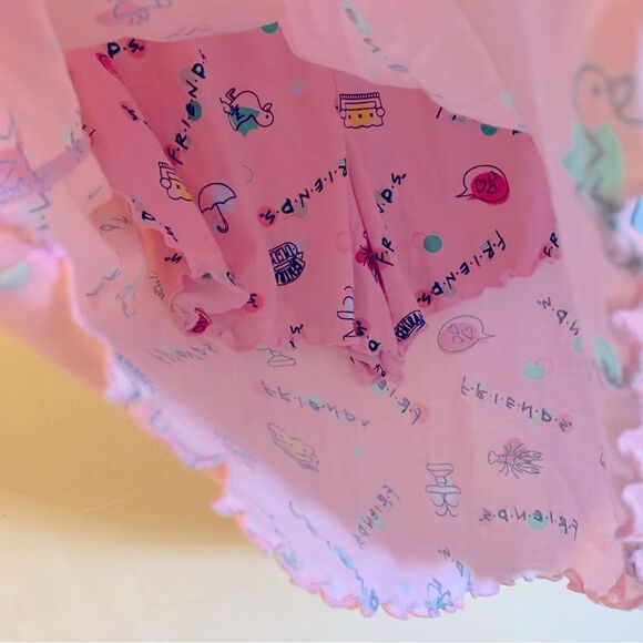 Friends Pajama Set 3Pc Top Shorts & Slipper Socks Sz Large 12-14 NWT Gorgeous - Picture 4 of 4